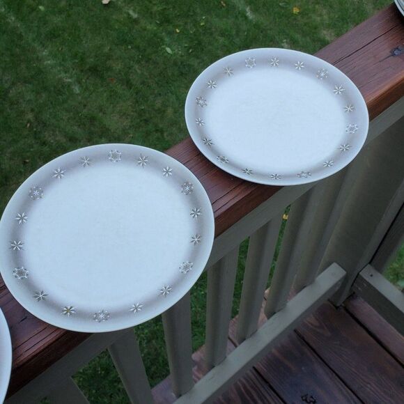 8 ONEIDA DELUXE MCM Melamine Melmac Gold Atomic Snowflake Starburst Plates Lot - Picture 5 of 12